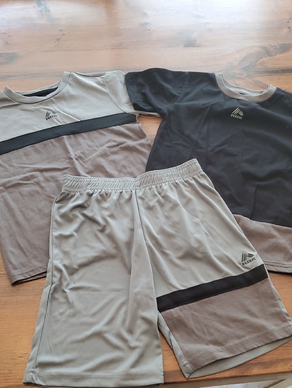 New RBX Boys Grey & Black Athletic Set - Shorts + 2 Tees - Size 5/6